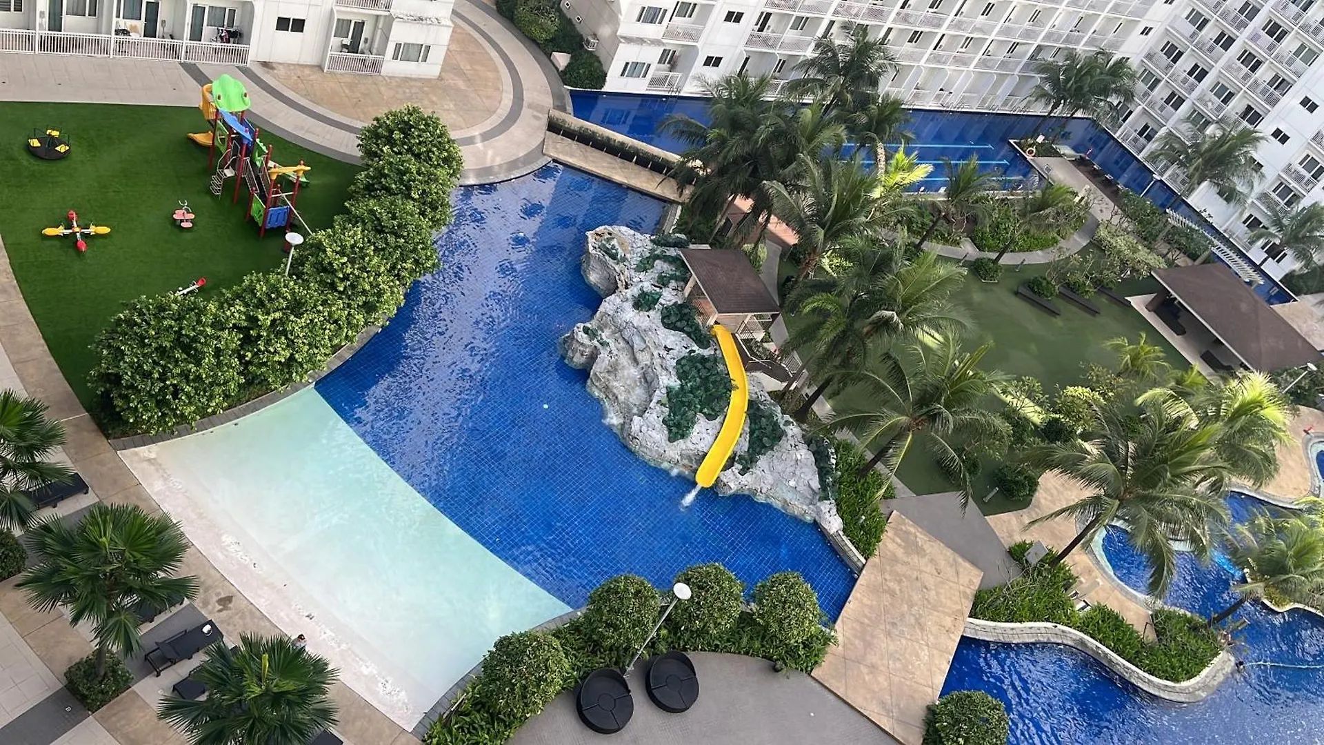 4Brother'S Staycation By Jessika Paranaque City