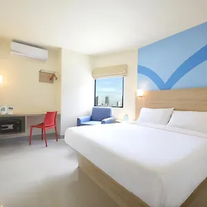 Hotel Hop Aseana Manila, Paranaque City